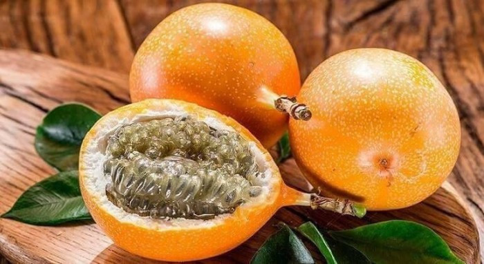 Chanh leo Colombia mốc meo giá gần triệu bạc/kg “cháy hàng” trong ngày hè nắng nóng